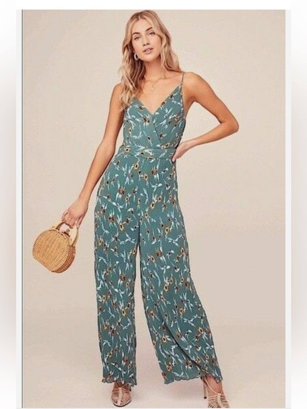 Like New ASTR Green Floral Crinkle Wide Leg V-Neck Jumpsuit. Size S
